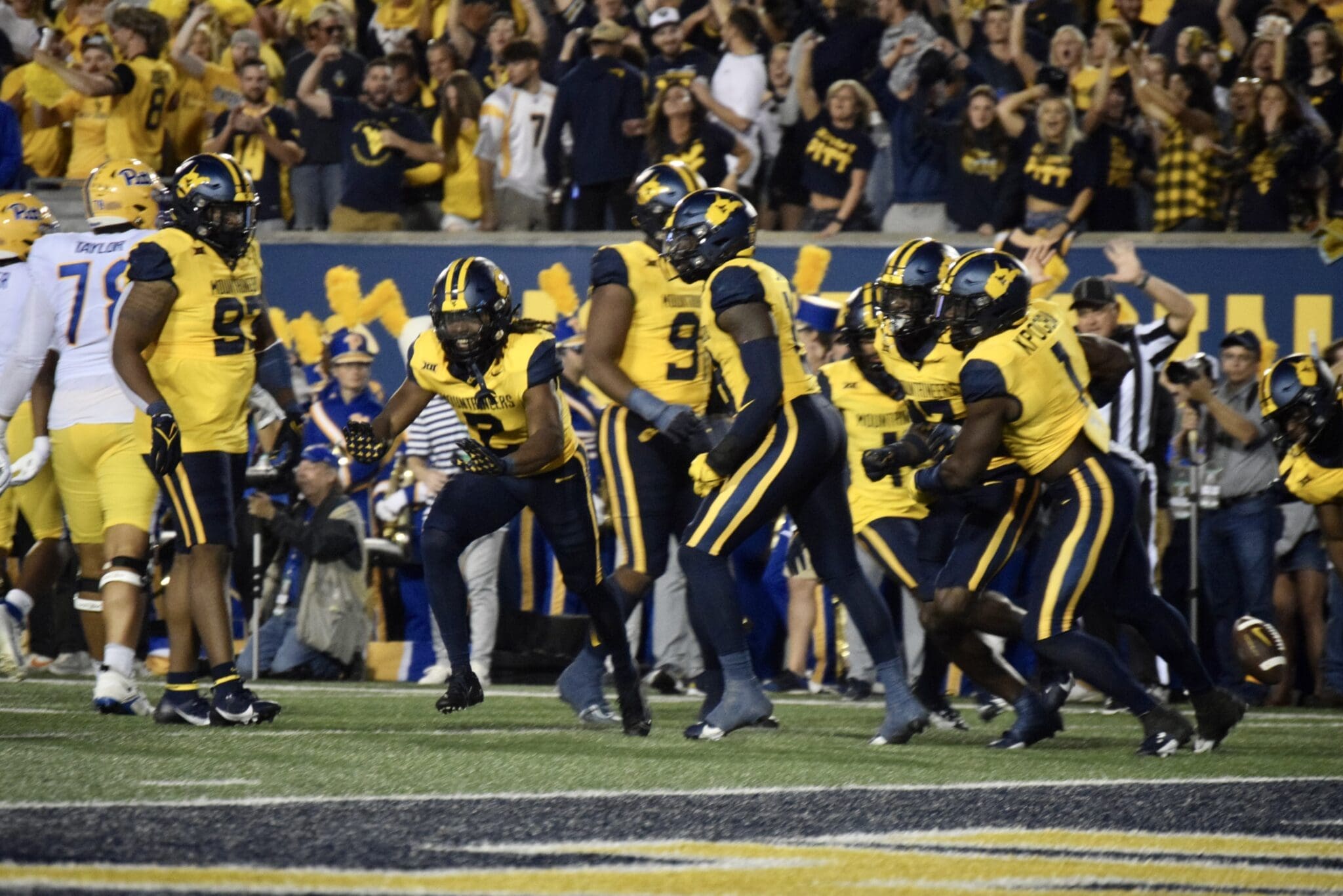 WVU Football celebrates against Pitt in Backyard Brawl