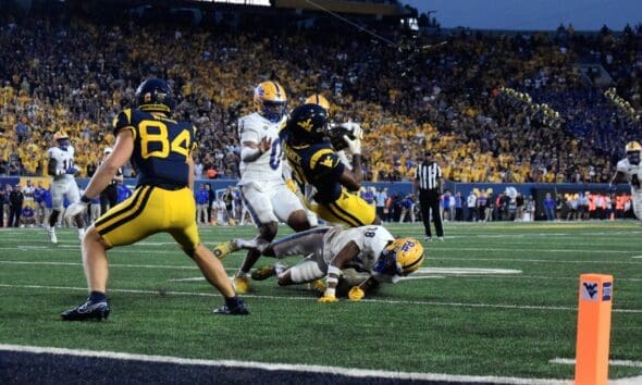 WVU Football TE Jacob Barrick against Pitt