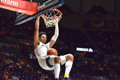 WVU Basketball Tre Mitchell dunking