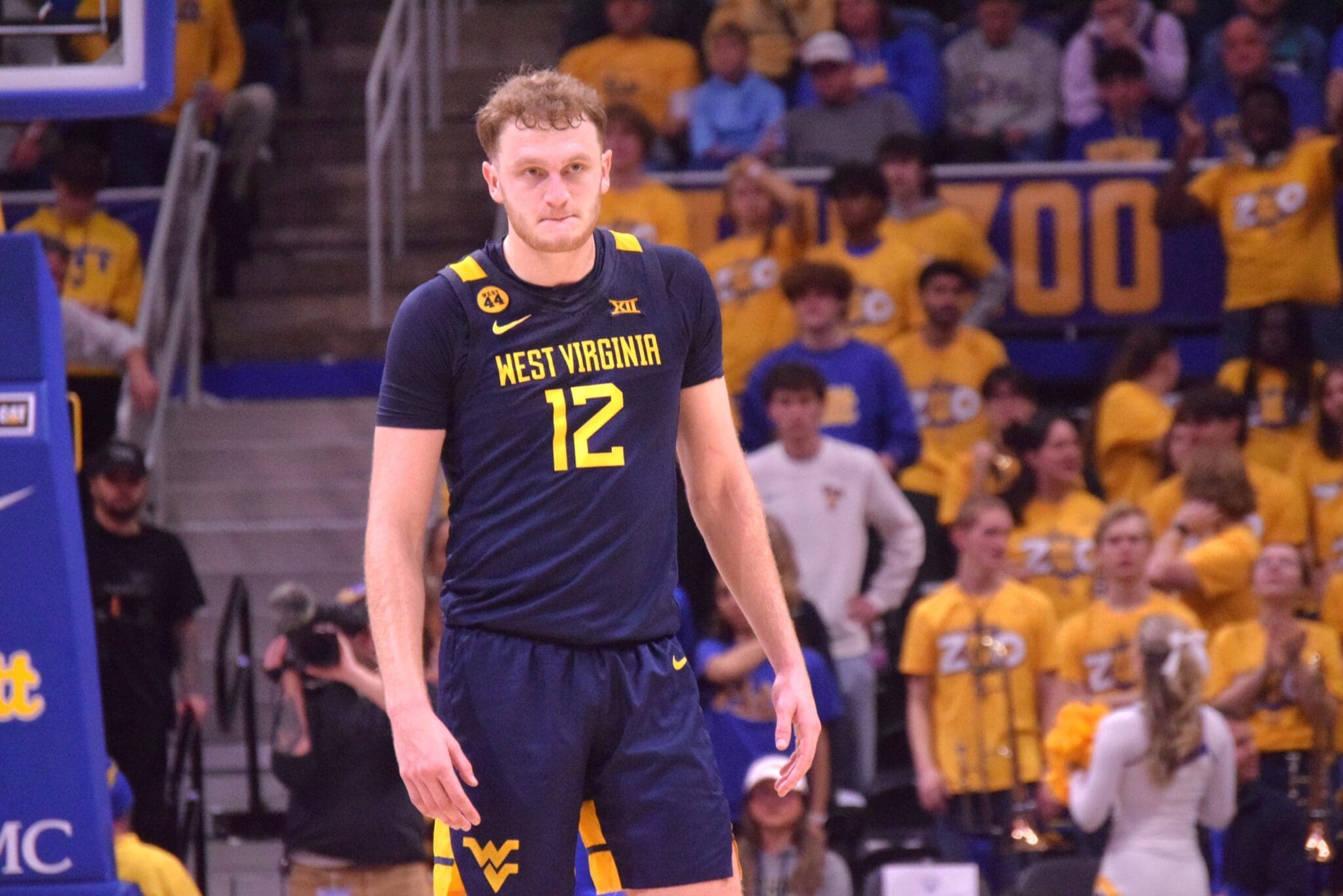 WVU Basketball Tucker DeVries at Pitt