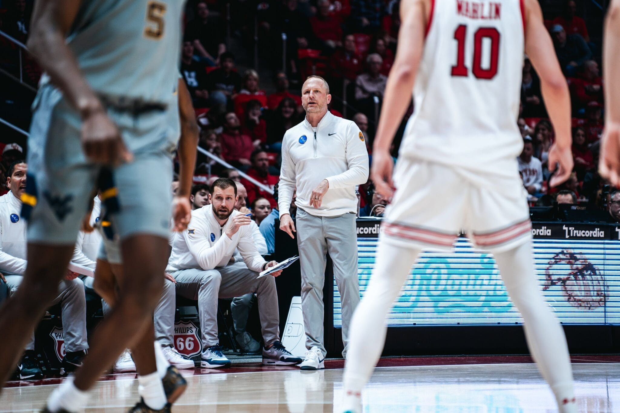 WVU Basketball HC Darian DeVries at Utah