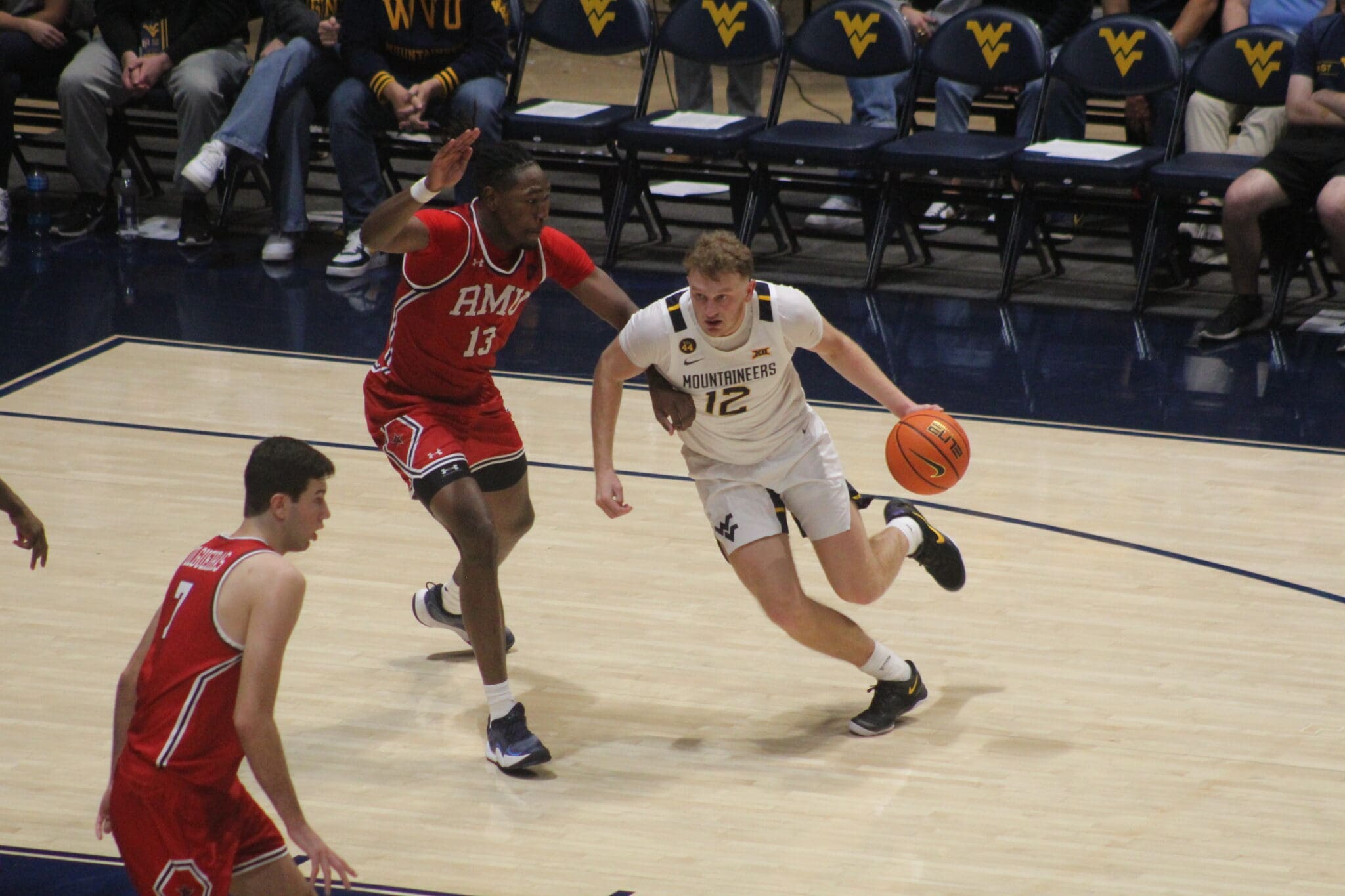 WVU Basketball star Tucker DeVries against RMU