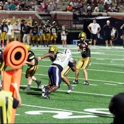 WVU Football incoming freshman Cam Mallory rushes the passer. Image courtesy of Cam Mallory's Twitter (X) account.
