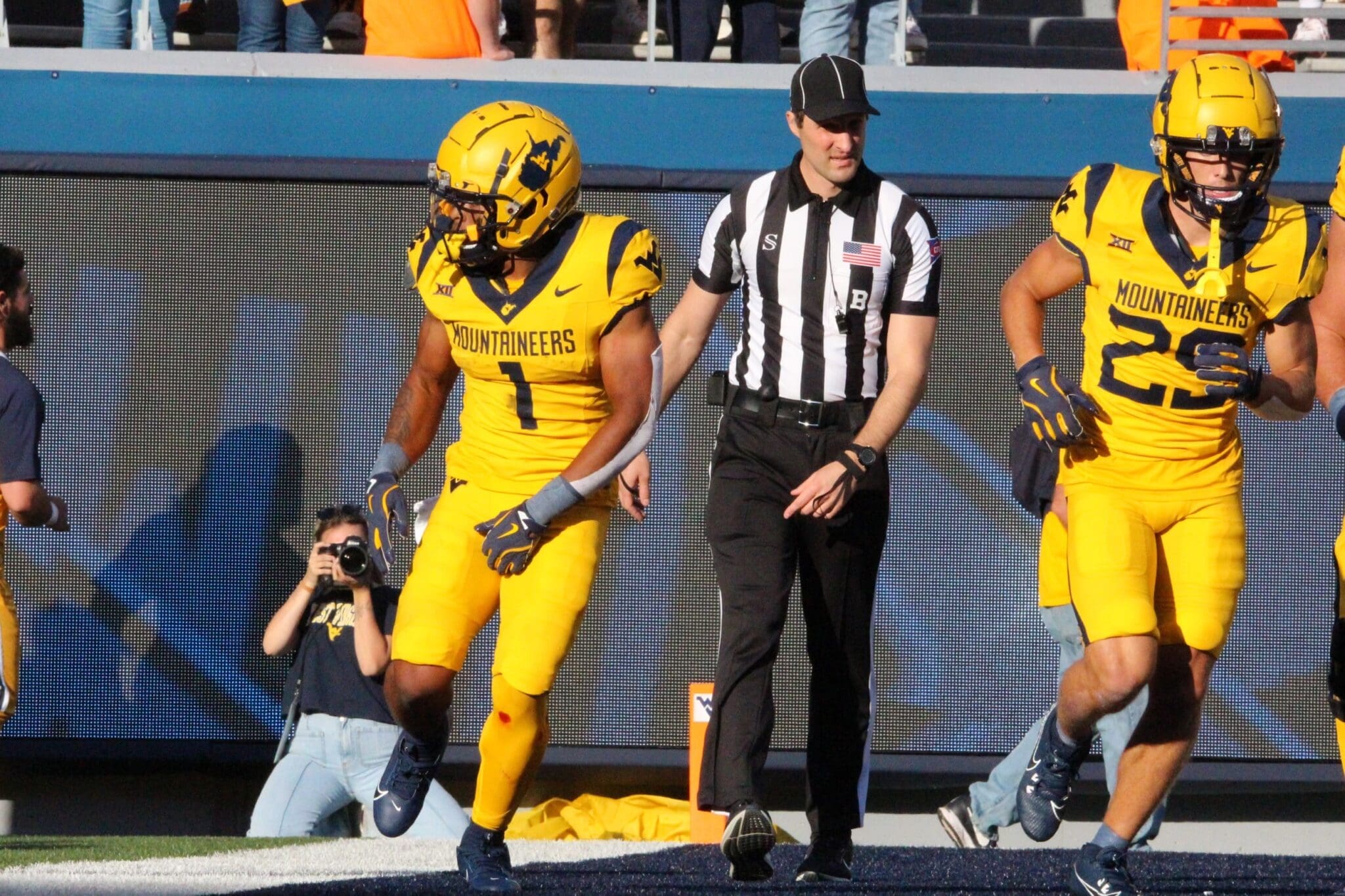 WVU Football Jahiem White TD run against Albany