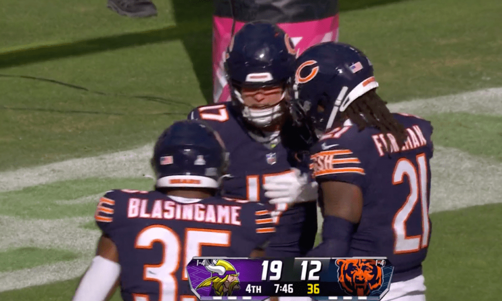 Tyson Bagent scores TD