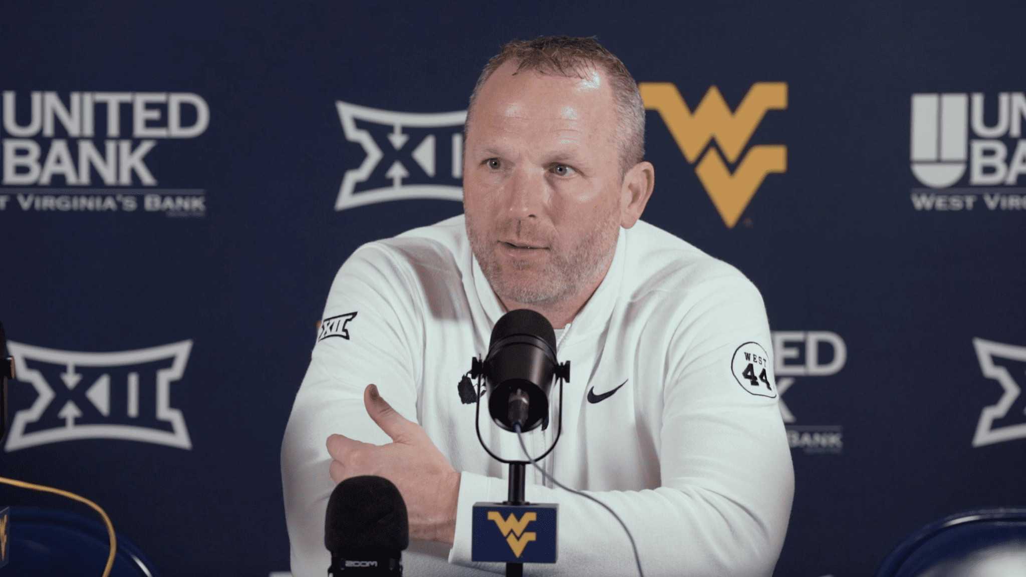 WVU Basketball HC Darian DeVries