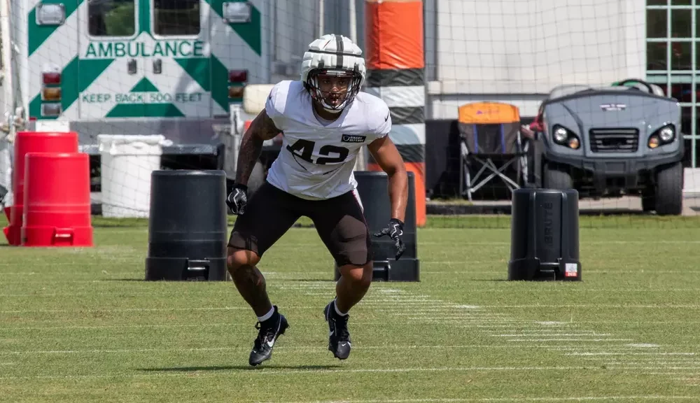 Tony Fields with Browns